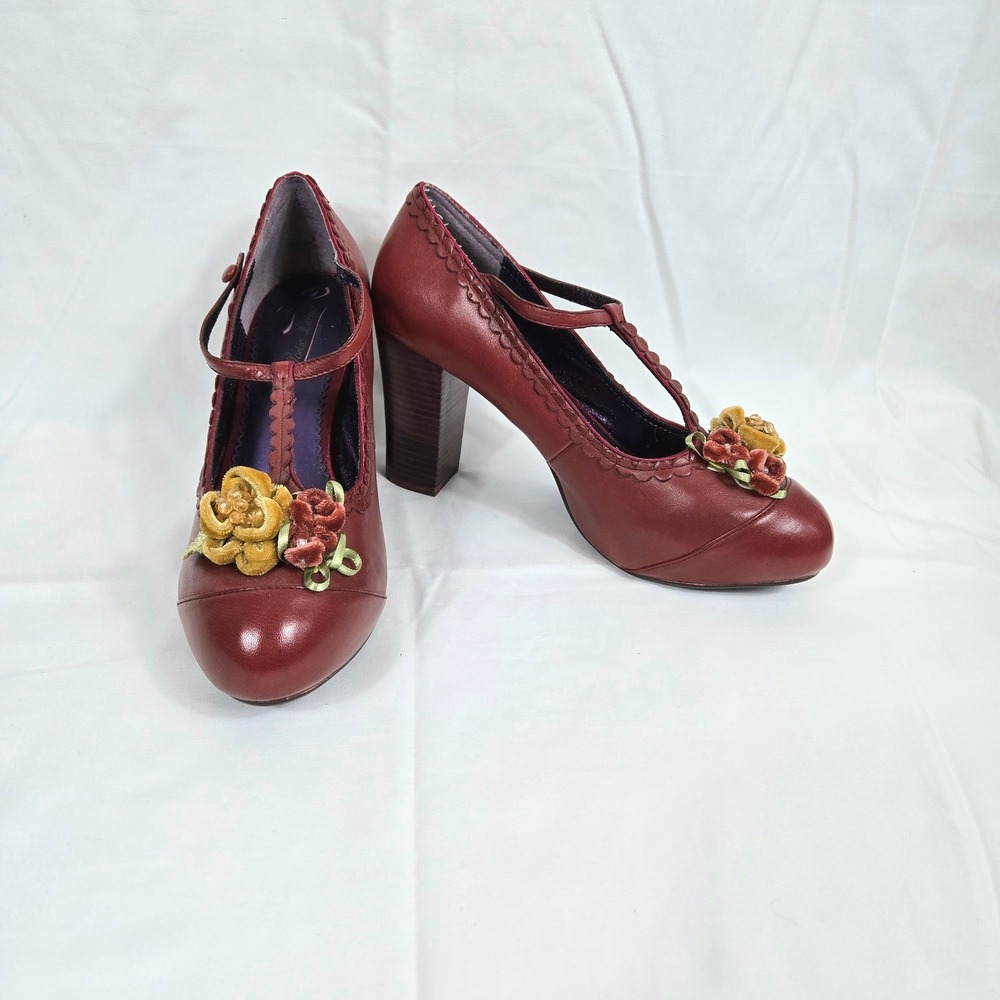 Poetic License London Calling Women Red Leather Mary Jane T-Strap Heels 10M NWOB